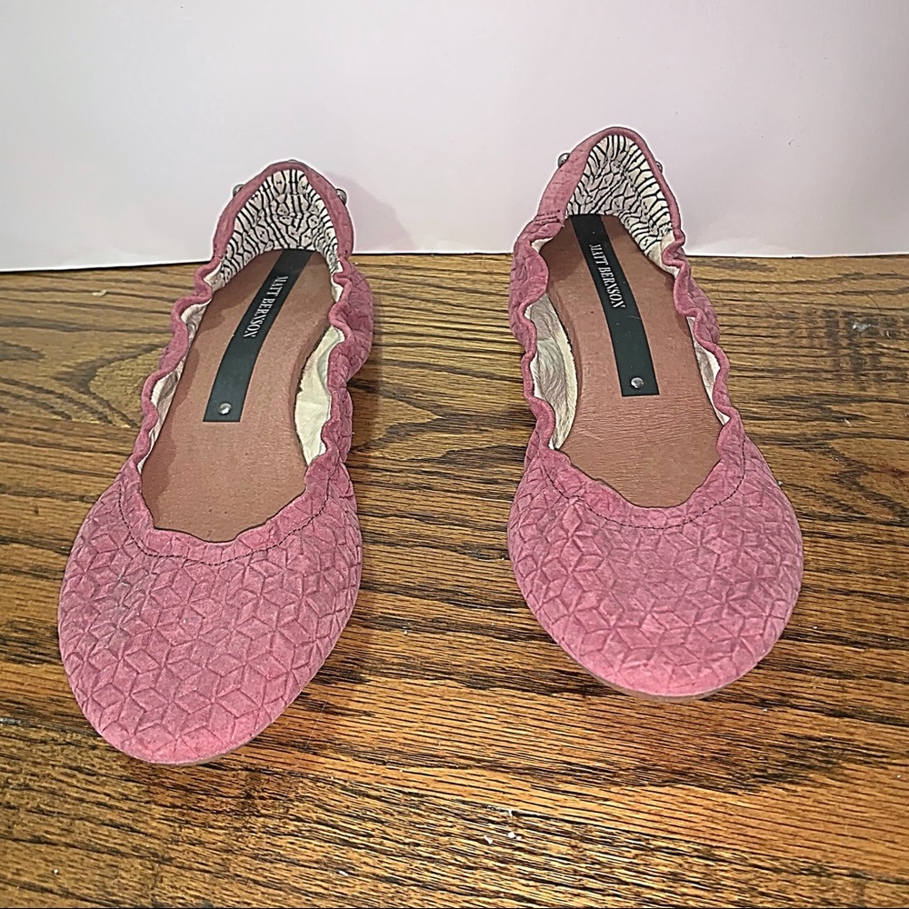 NWOB Matt Bernson Waverly suede flats